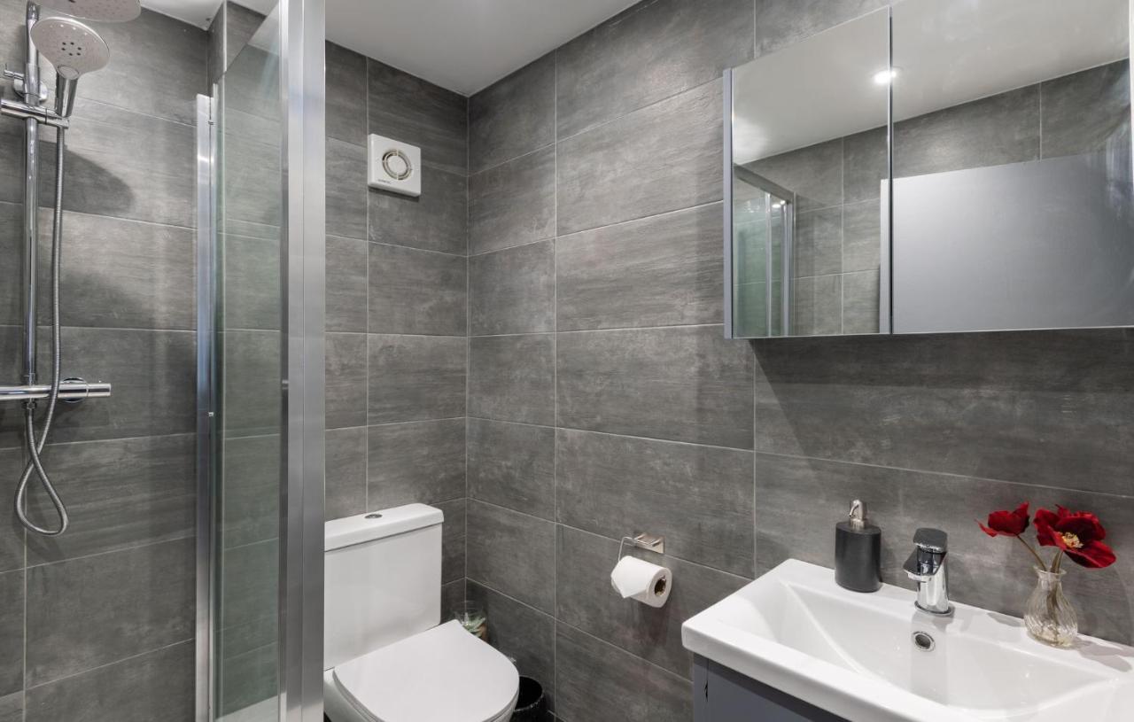 Spacious And Modern 4 Bed Apartment Next To Borough Station Londýn Exteriér fotografie